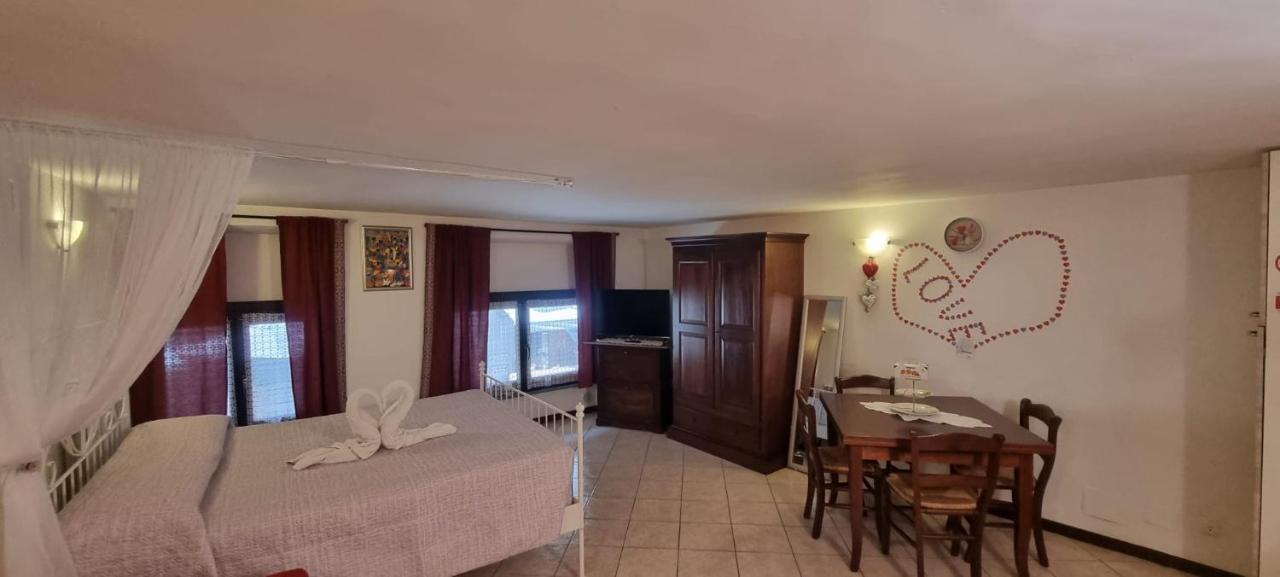 Apartmán Monolocale In Via Pedonale Saint-Vincent Exteriér fotografie